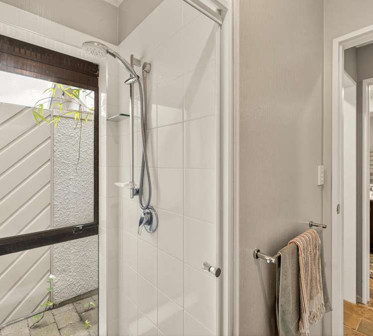 55 Lydbrook Place Otumoetai_24