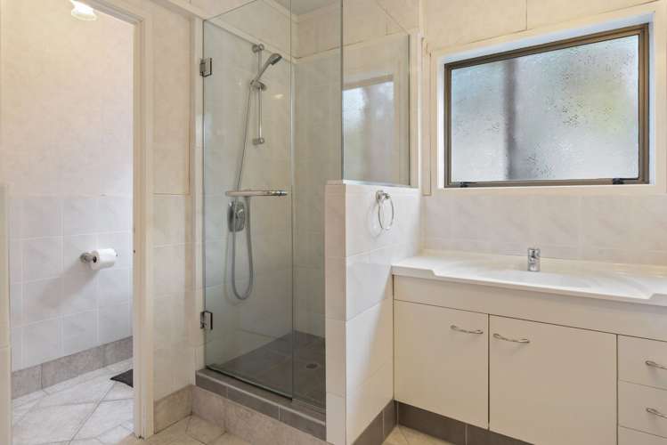 31 Ridge Road Waiake_22