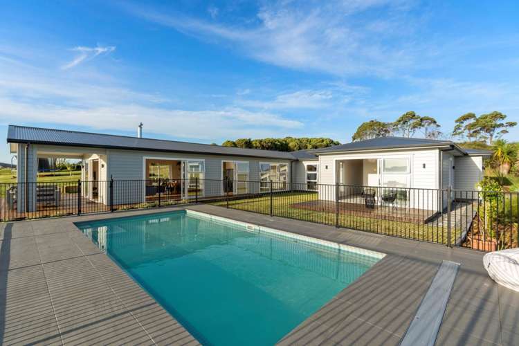 6 Kohatu Roa Way Mahurangi East_38