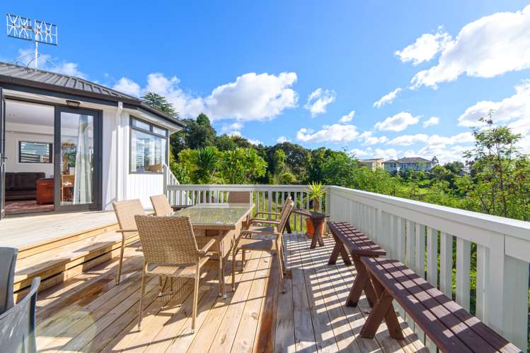 12a Roland Hill Glen Eden_3