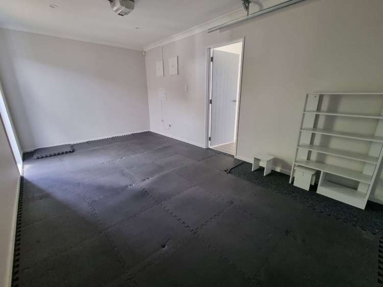 320c Royal Road Massey_10