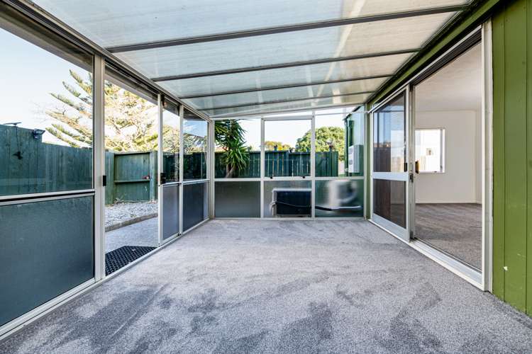 41 Kohekohe Street New Lynn_12