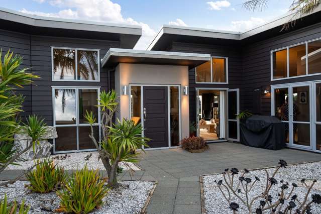 Luxury Coastal Living Overlooking the Fairway