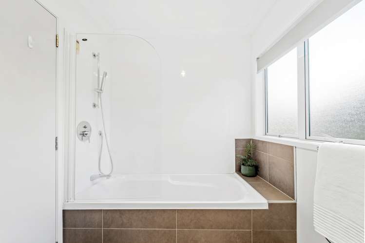 1143a Whangaparaoa Road Tindalls Beach_18