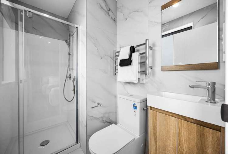 2/123 Barrack Road Mt Wellington_8