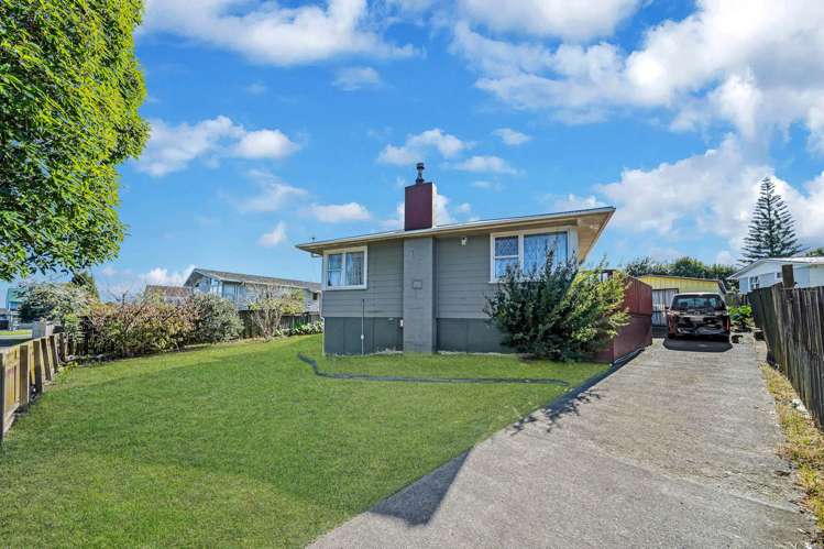 53 Burbank Avenue_4