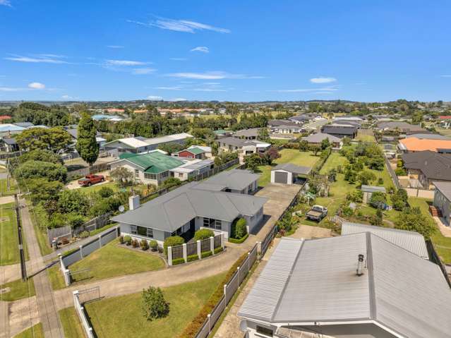 Land, Layout & Lifestyle - This One Delivers