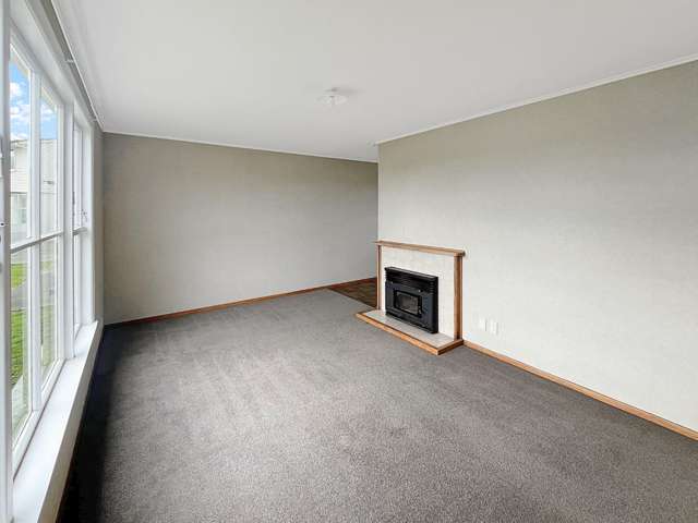 2 Devon Crescent Bulls_1