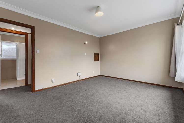 2/19 Motatau Road_5