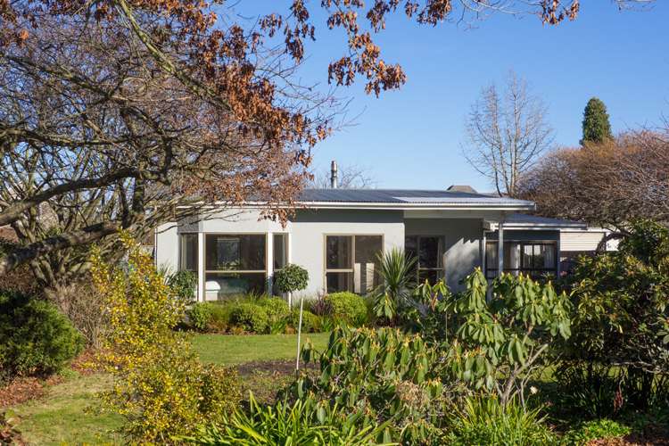 207 Middle Road Allenton_19