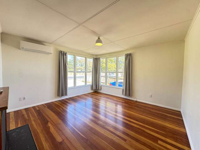 3 BEDROOMS IN MT ROSKILL