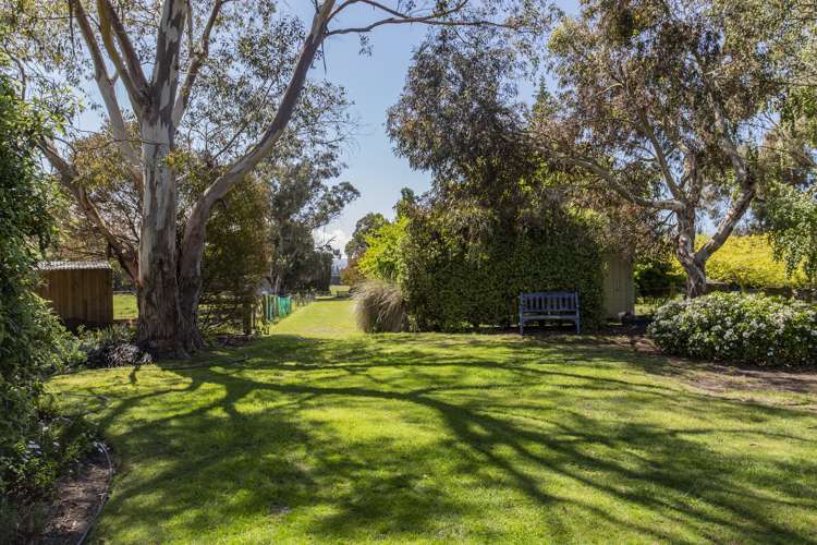 29 Newcombes Road Amberley_15