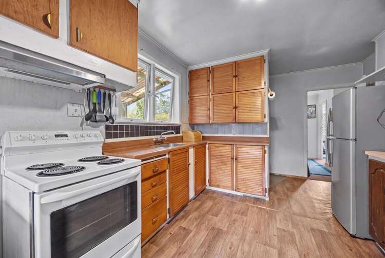 36 Lowtherhurst Road Massey_4