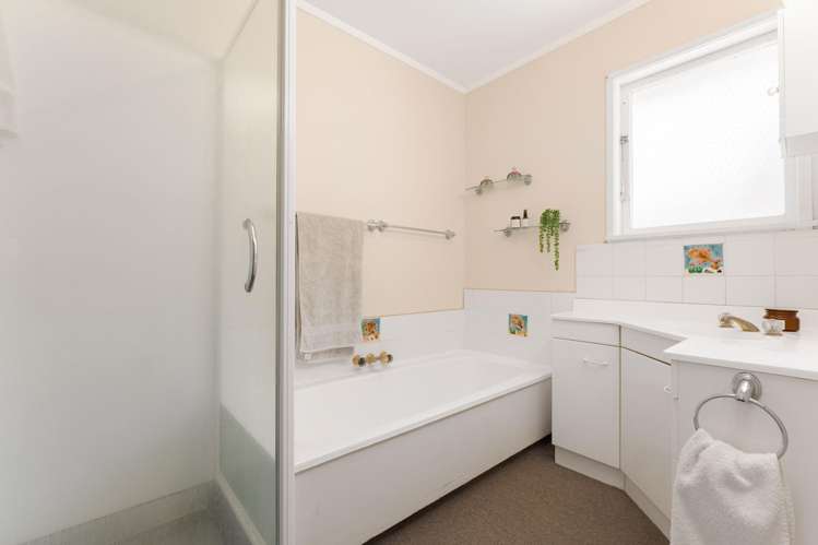 200 Welcome Bay Road Welcome Bay_9