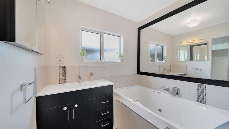 28 Cossar Street Burwood_10