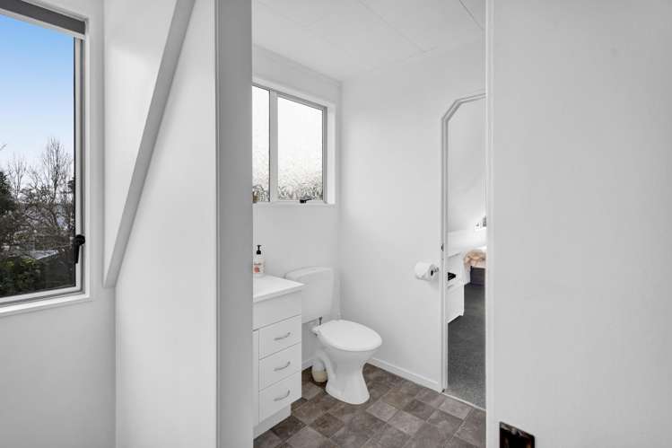 1138 South Road Oakura_15