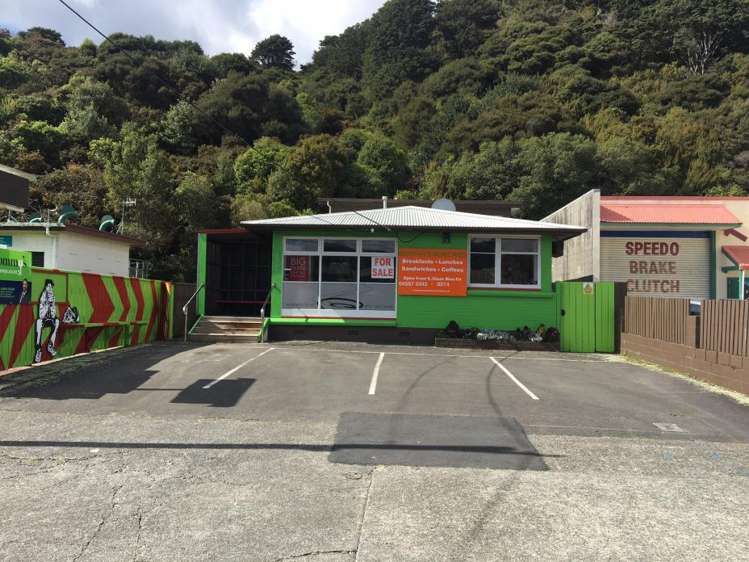 176 Eastern Hutt Road Taita_0