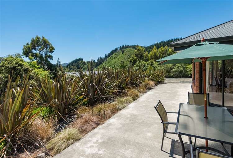 98 Mac'S Road Hira_24