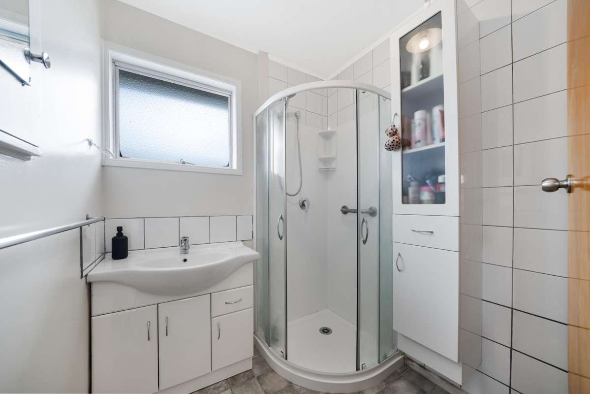 2/32 Coles Crescent_4