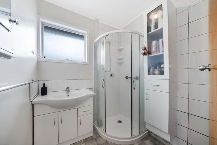 2/32 Coles Crescent Papakura_8