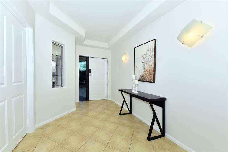 3 Laguna Gardens Shirley_6