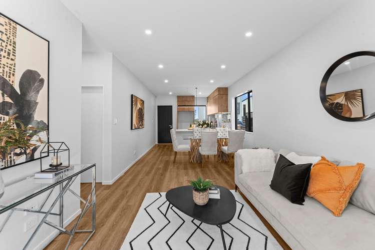 11 Greenbrier Street Westgate_6