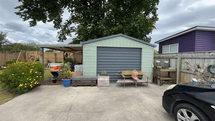 8 Cleland Street West End_2
