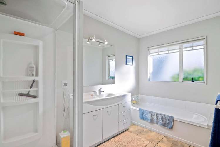 66 Washbourn Drive Richmond_22