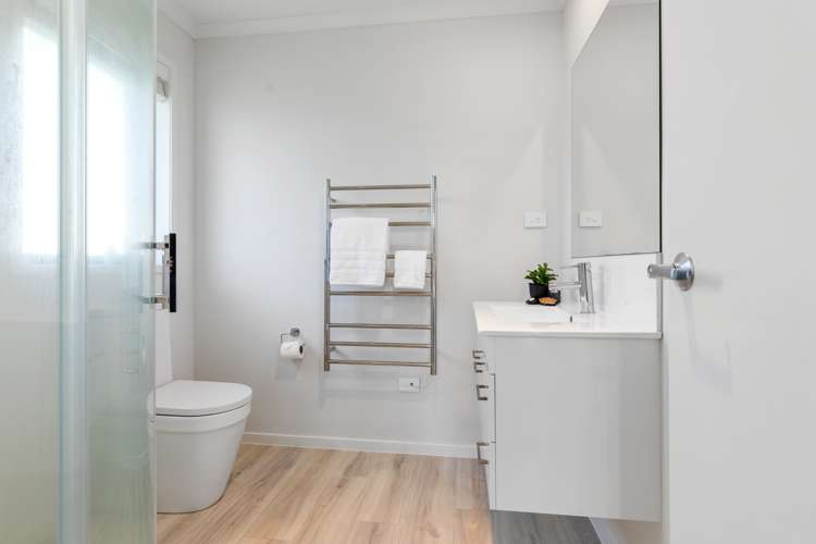 118 Whakaturou Crescent Pyes Pa_14