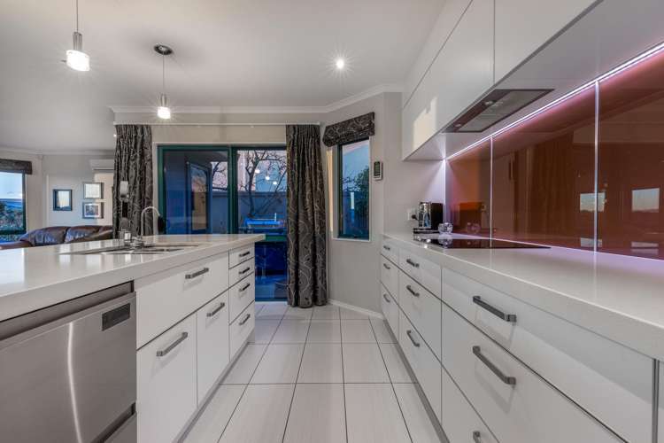 143 Eskdale Road Papakowhai_11