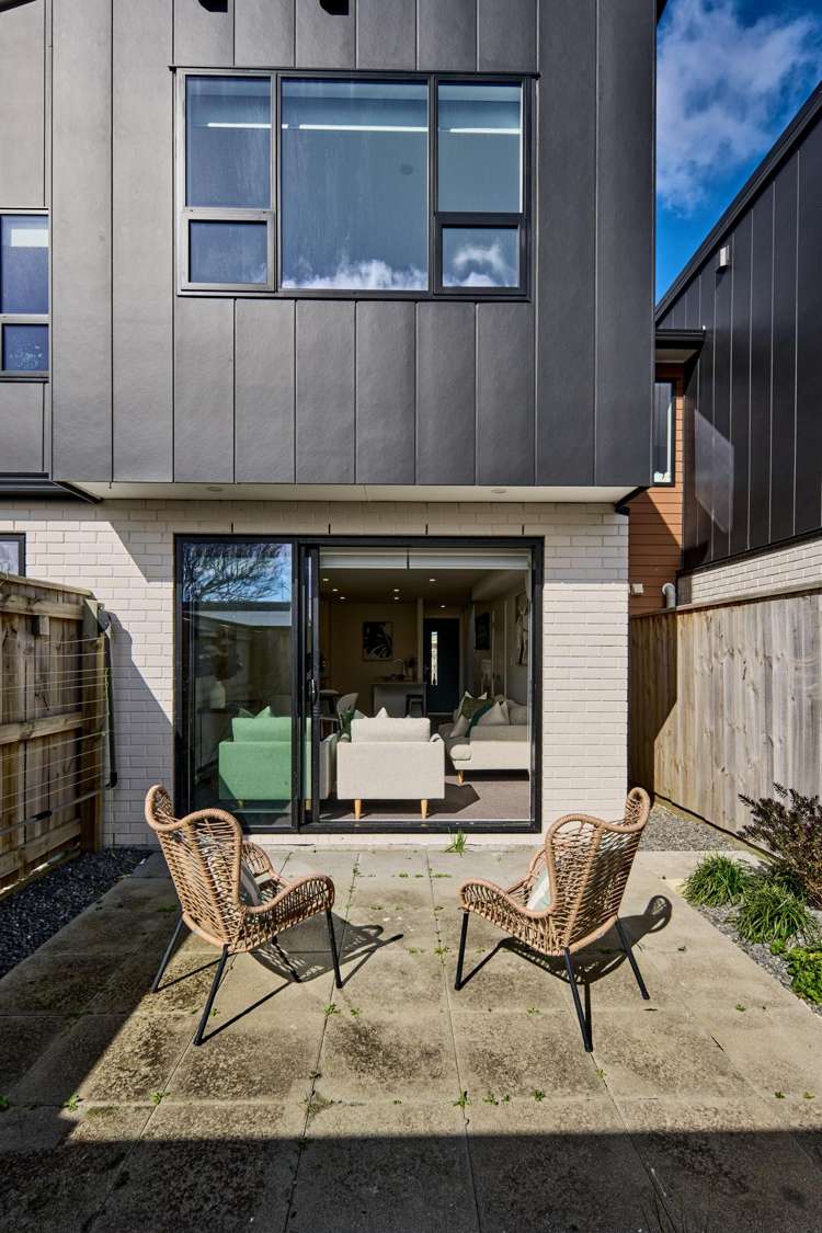 6/27 Main Road Wainuiomata_17