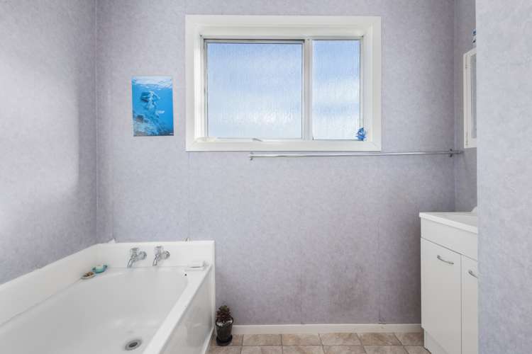 32 Cobham Crescent Tokoroa_15