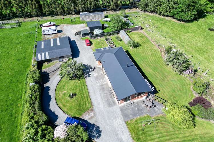 20 Cross Road Winton_47