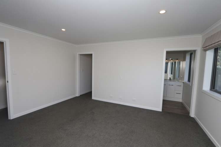 7 Somerset Grove Allenton_21