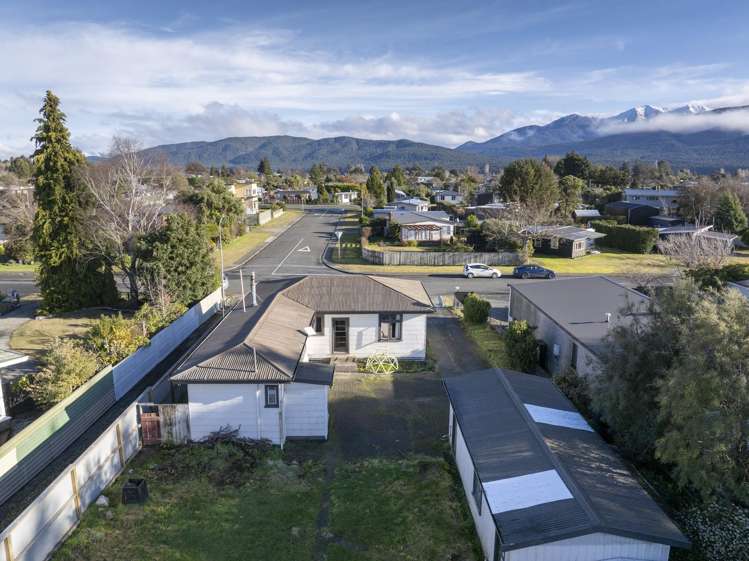 6 Mackinnon Loop Te Anau_12