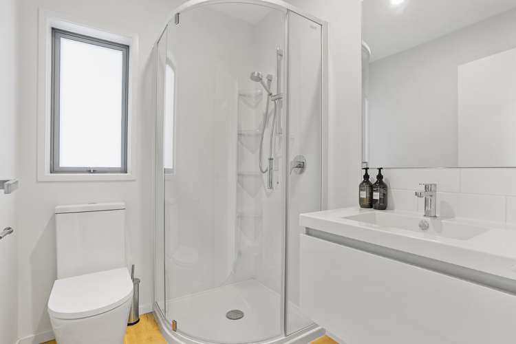 14 Mayall Avenue Beach Haven_11