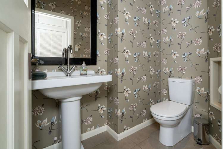 643 Grey Street Hamilton East_39