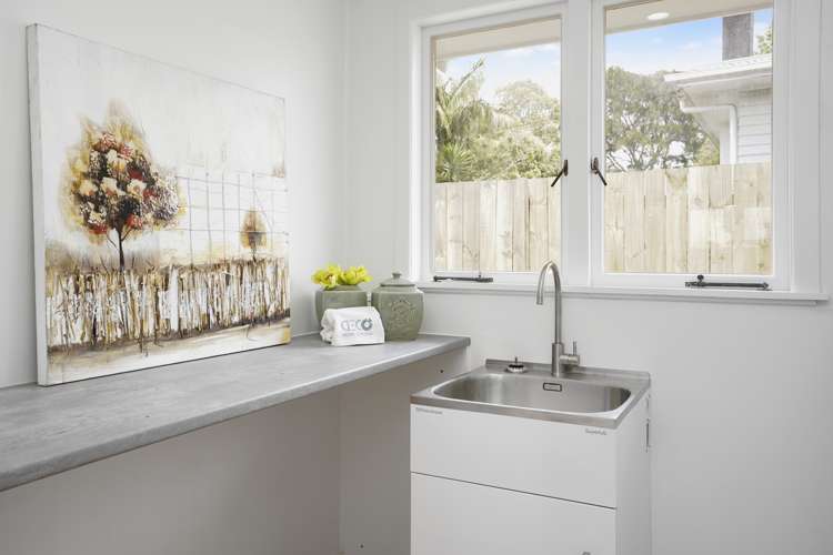 19 Fairclough Road Beach Haven_15