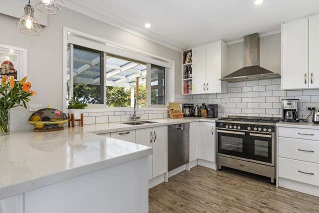 172 Sainsbury Road Puketaha_1