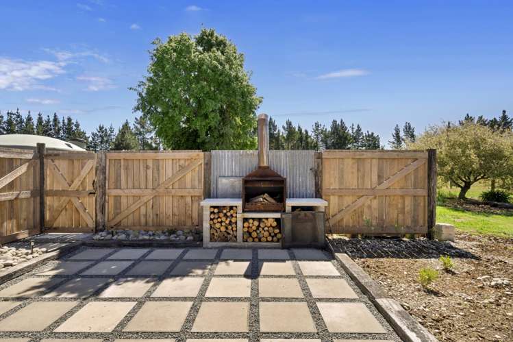 700 Wolffs Road_1