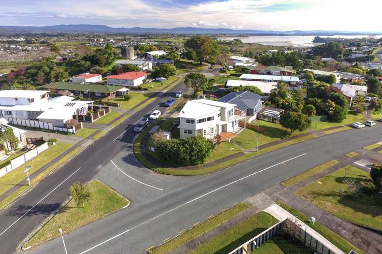 35 Upland Street Brookfield_17