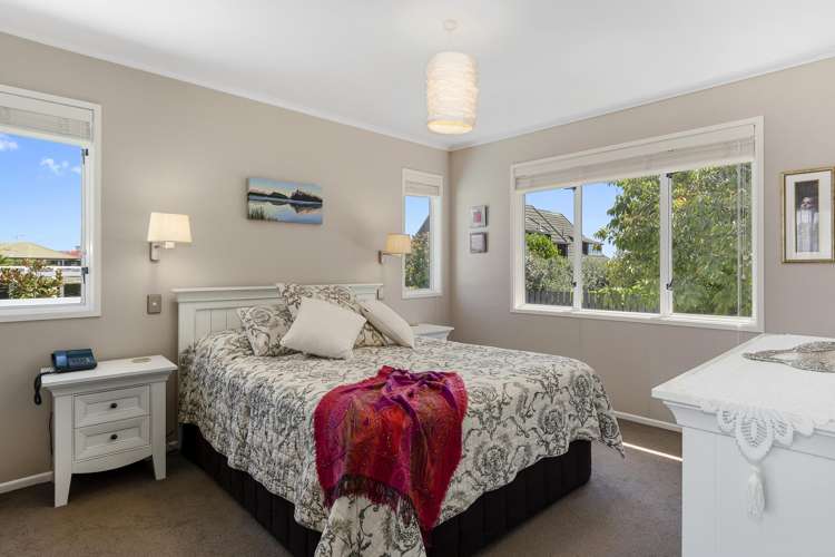 38 Woods Avenue Matua_11