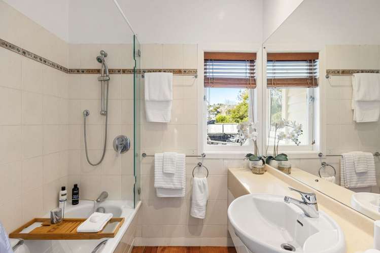 11 Luplau Crescent Cockle Bay_15