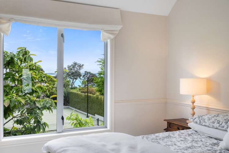 33 Seymour Road Mellons Bay_26