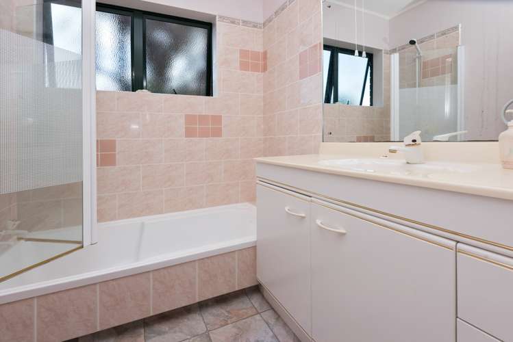 129a Bleakhouse Road Mellons Bay_20