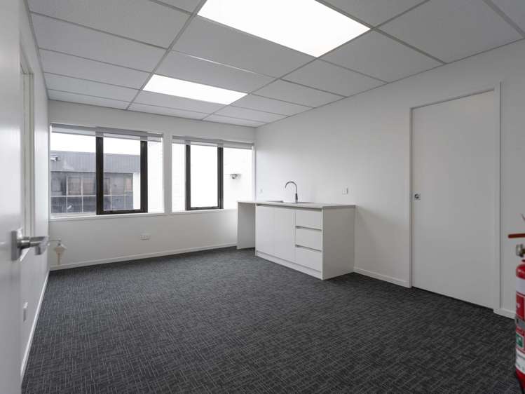 4/2 Kellow Place Wiri_3