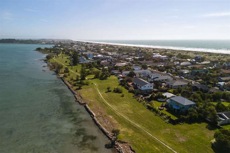 1/110 Rocking Horse Road Southshore_20