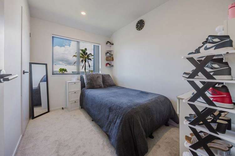 2/4 Bingara Place Favona_6