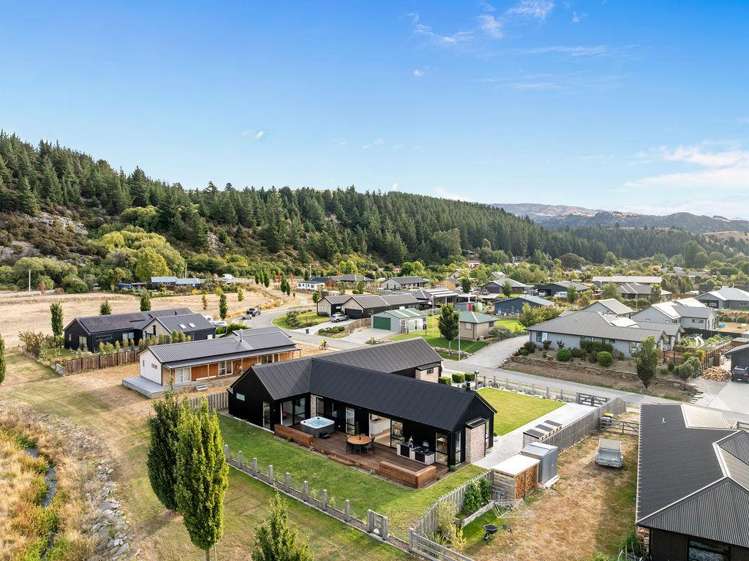 36 Cooper Crescent Luggate_15