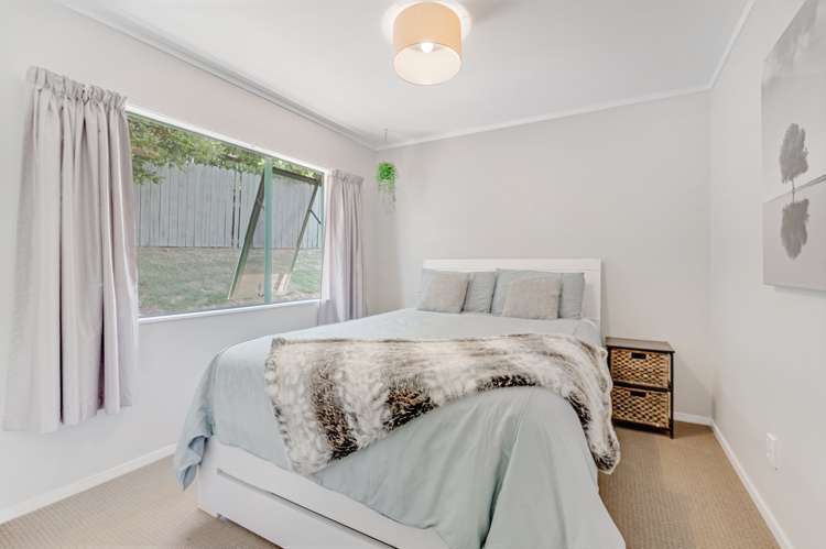 8 Coralsea Way Arkles Bay_15